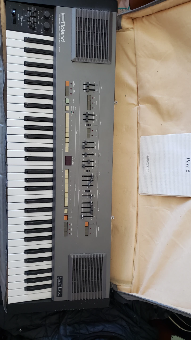 Roland HS60 synthesizer - photo 2