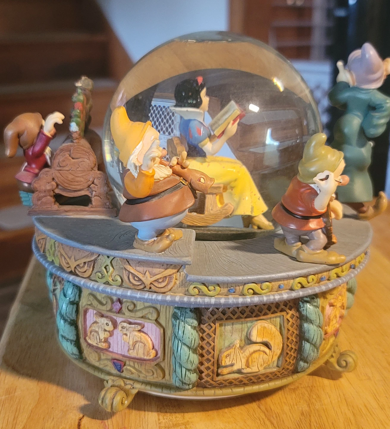 Retired Disney Snow White & the Seven Dwarfs Snow Globe - photo 3