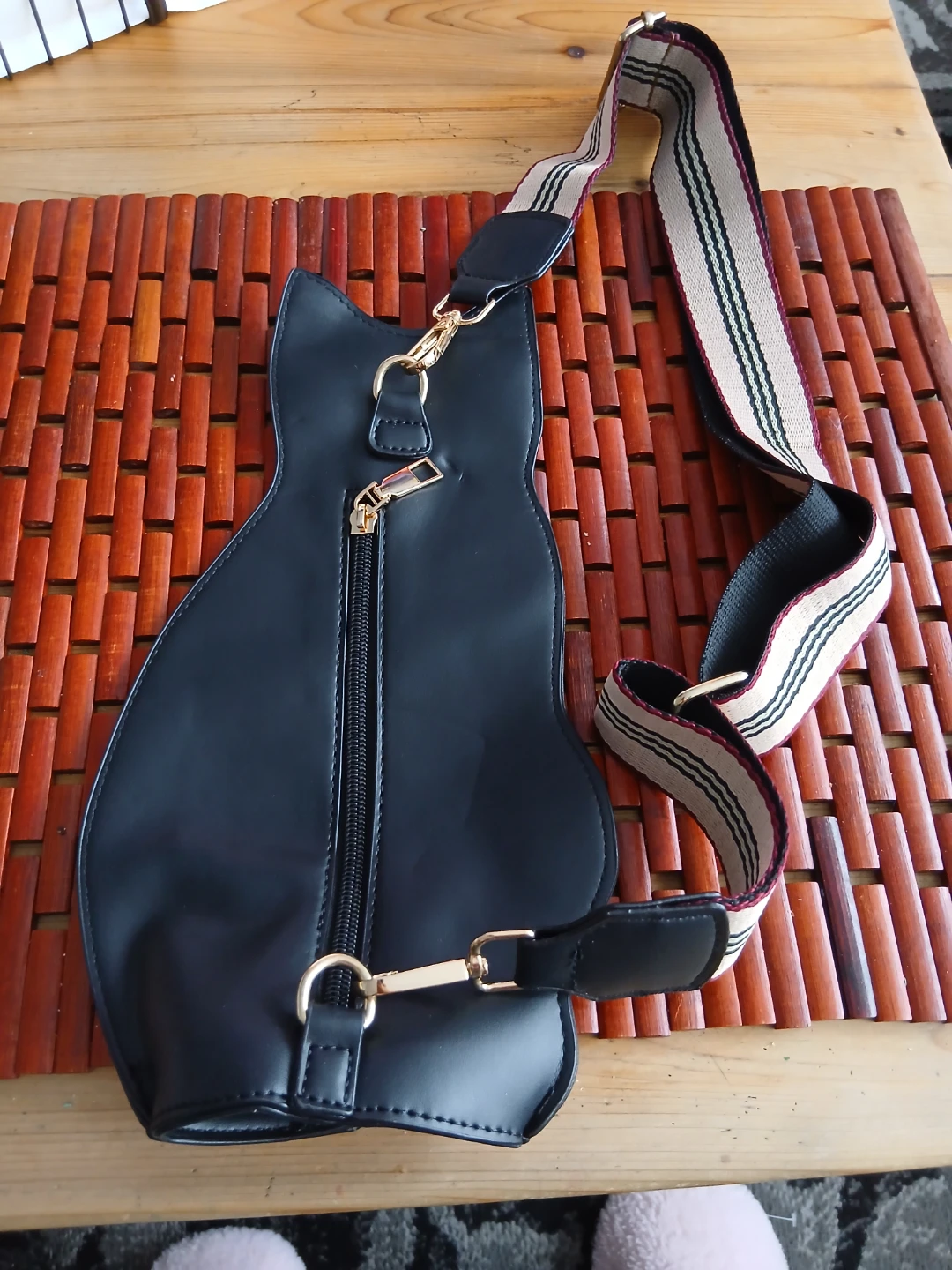 Black Cat Shaped Purse with Adjustable Strap - photo 2