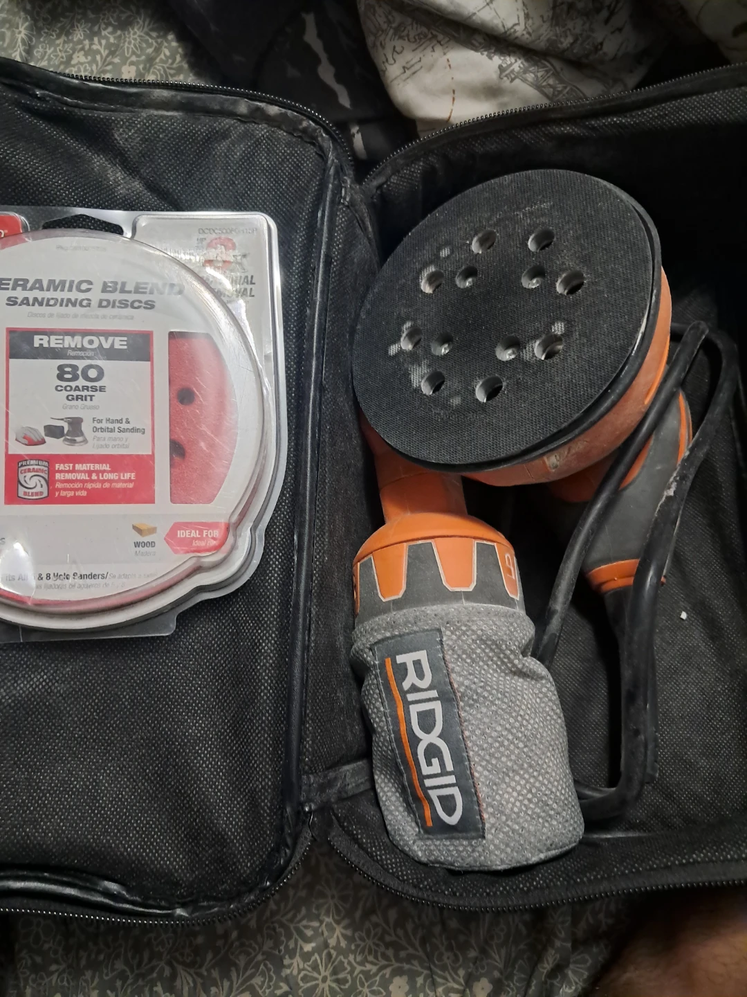RIDGID Orbital Sander with Sanding Discs