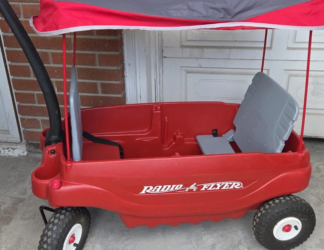 Radio Flyer Wagon with Canopy