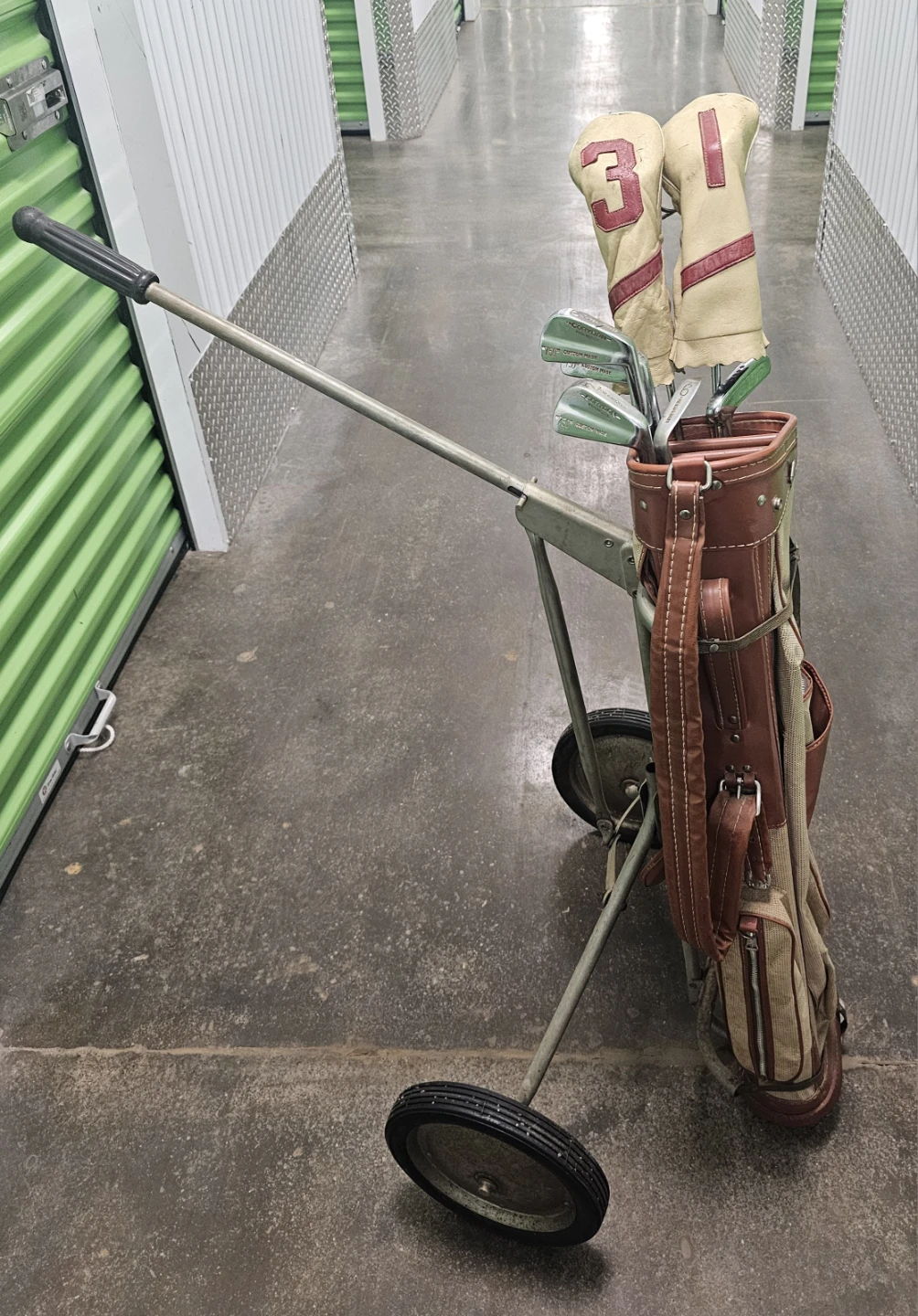 Vintage Regano Golf Clubs and Cart Set - photo 4