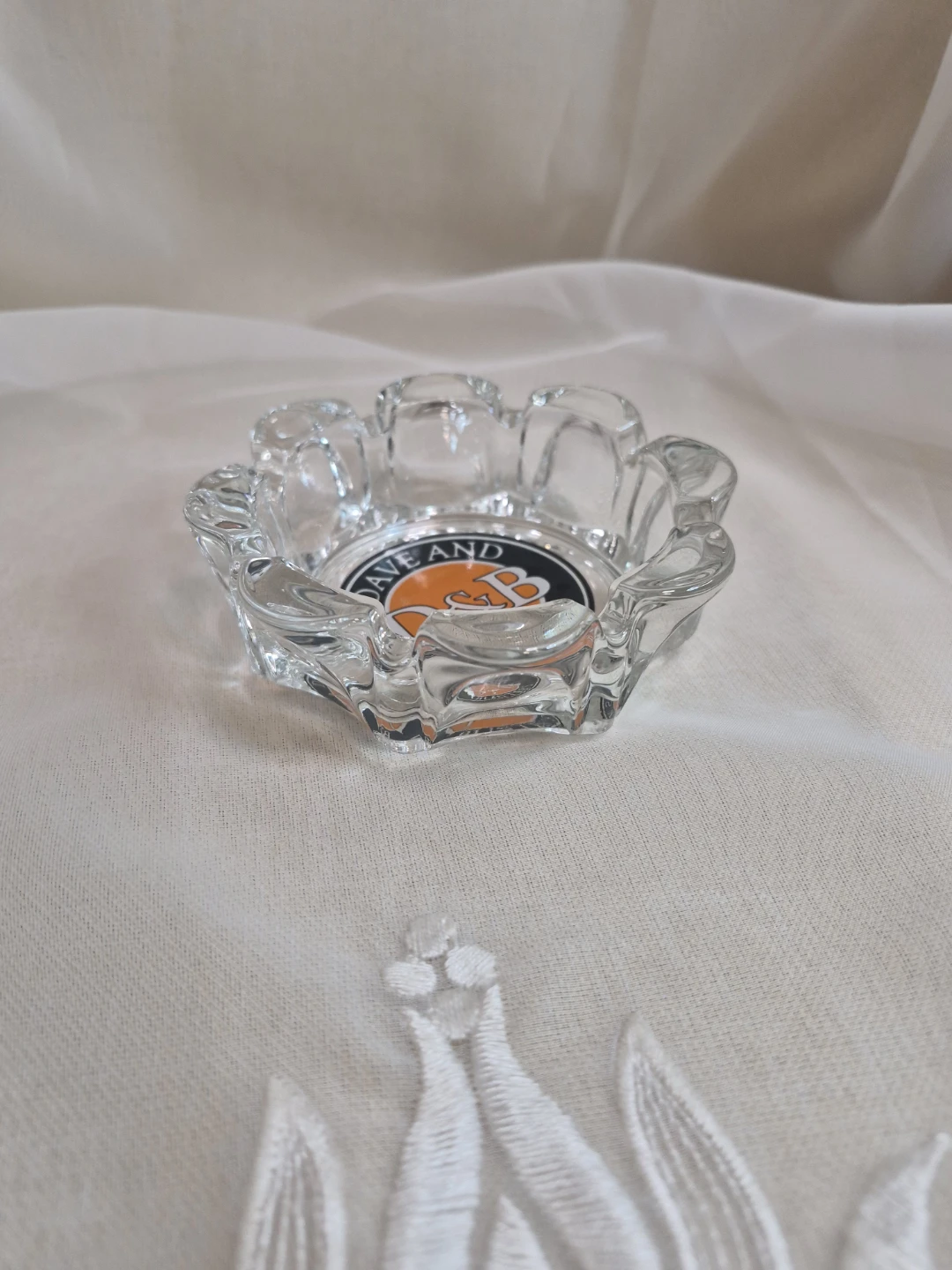 Dave & Buster's 4" x 1" Clear Glass Ashtray Suvenier Collectible - photo 3