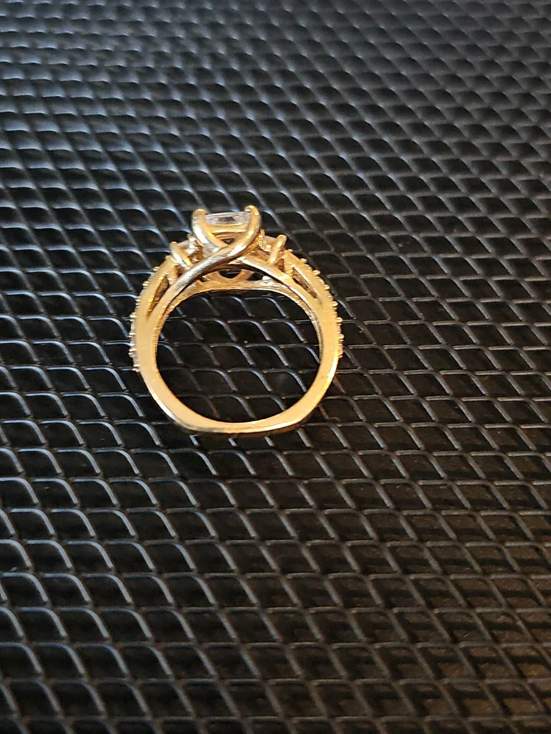 Gold-tone Ring with Princess-Cut Stone - photo 3