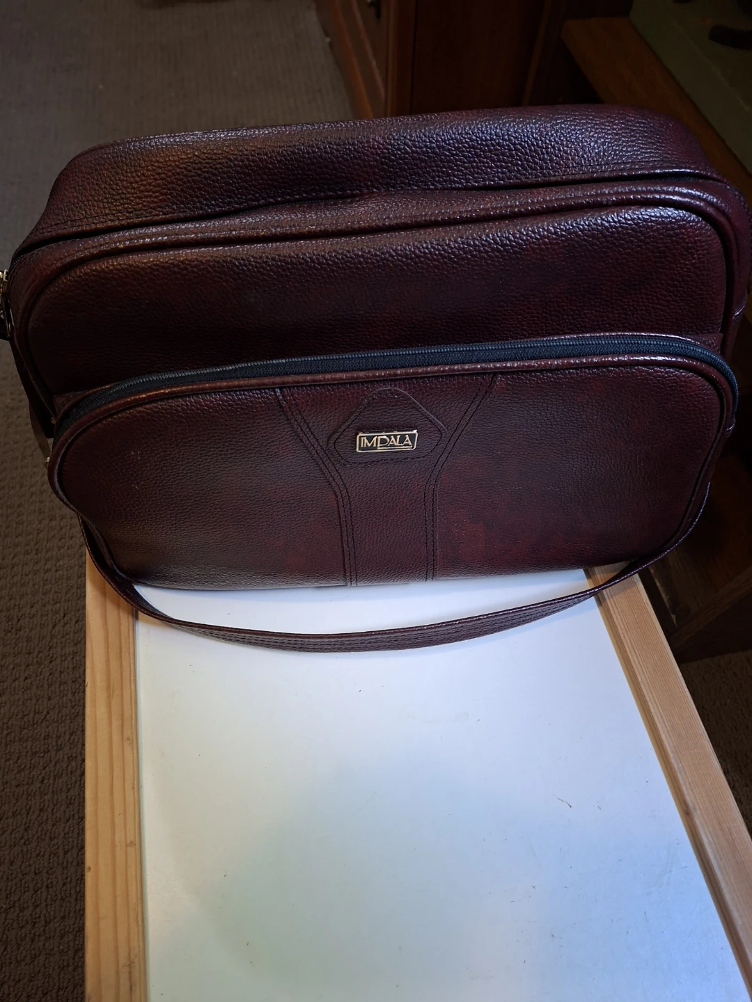 Impala Vintage Burgundy Faux Leather Travel Bag - photo 3