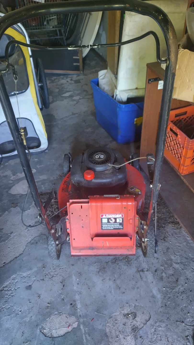 Ariens 5.0 HP Lawn Mower was Working, As is, For parts or repair