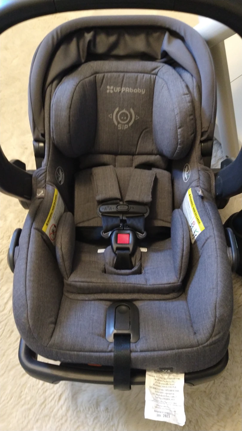 UPPAbaby stroller and car seat combo - photo 3