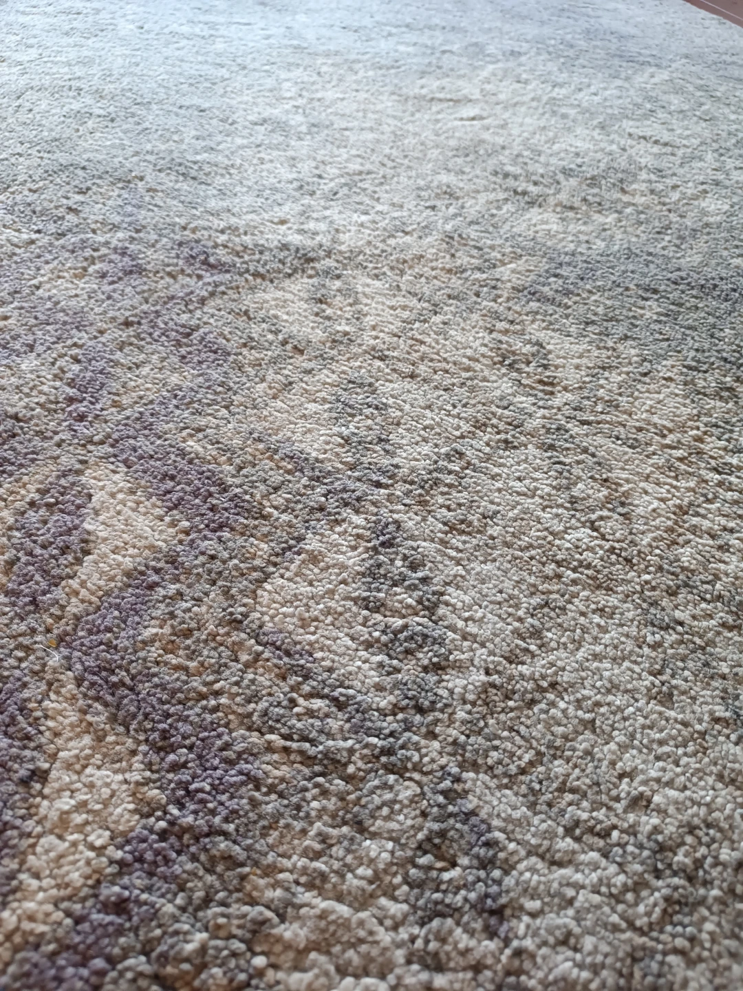 Area Rug with Geometric Pattern - photo 3