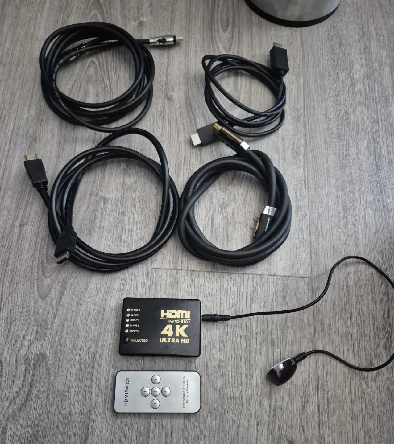 HDMI Switch 5-in-1 4K Ultra HD & Hdmi cords