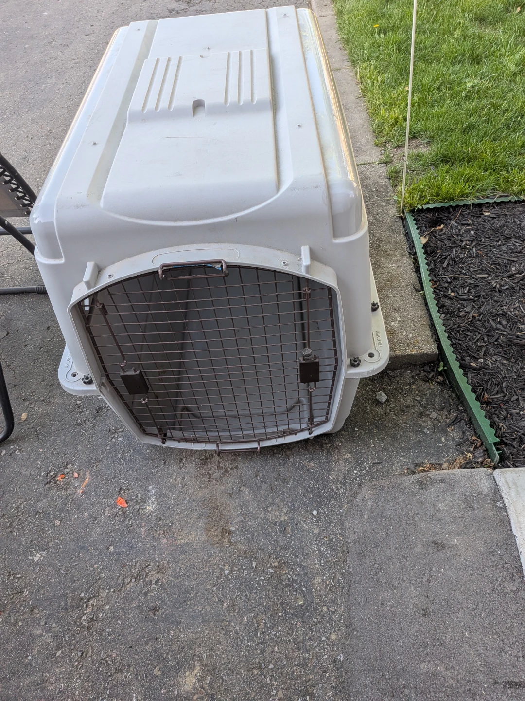 Petco Classic Kennel Large Dog Transporter - photo 2