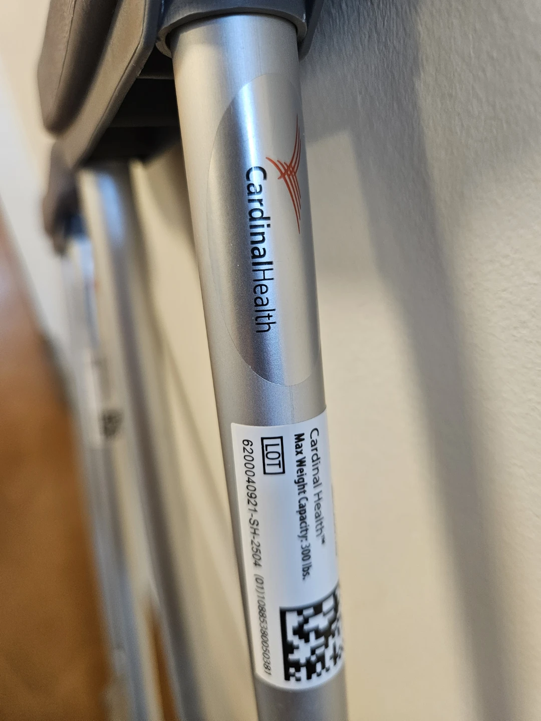 Adjustable crutches - photo 2