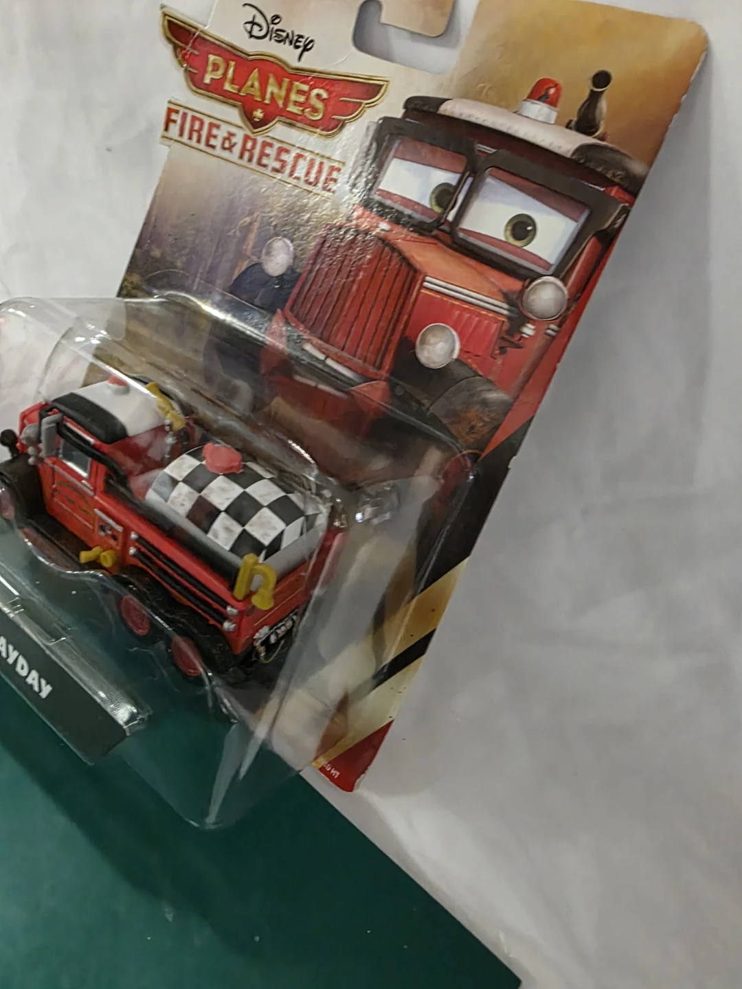 Disney Planes Fire & Rescue Mayday Toy Truck - photo 3