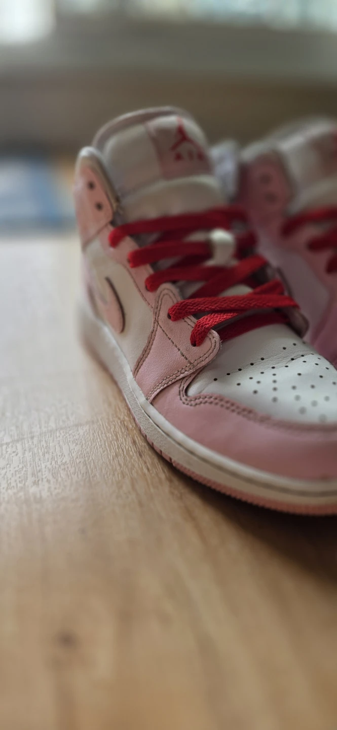 Air Jordan 1 Mid Pink Foam Fire Red 5.5Y - photo 4