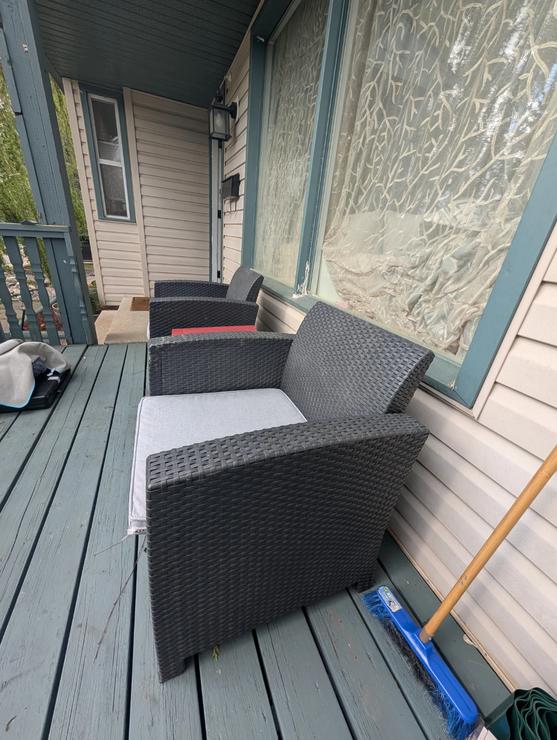 Dark Grey Wicker Patio Chair with Light Grey Cushion - photo 4