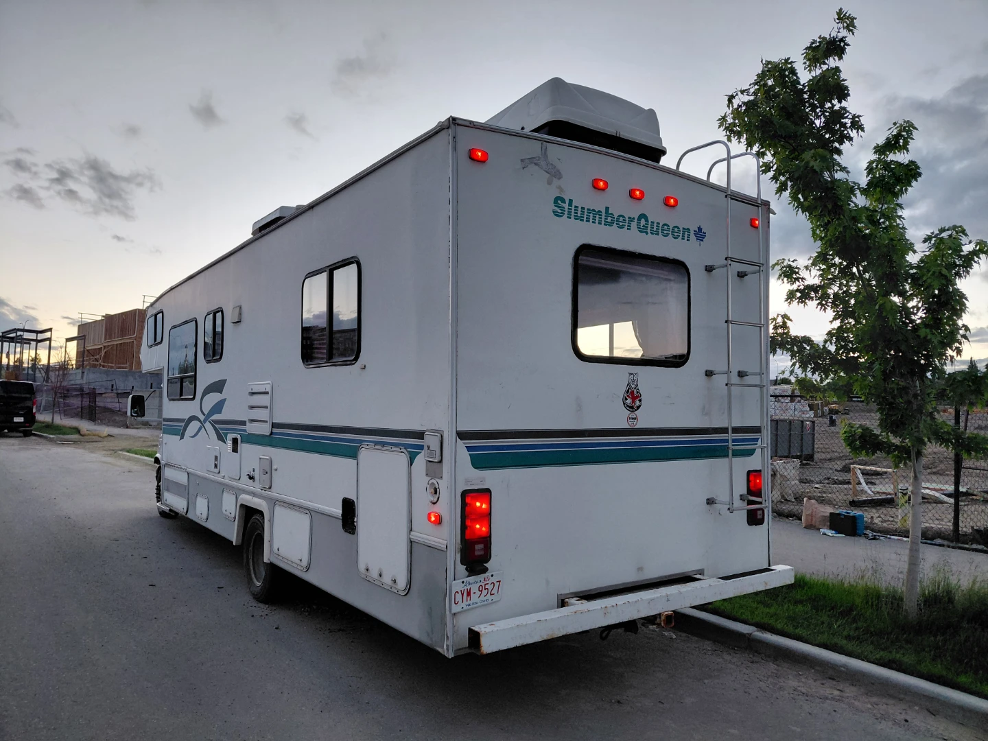 1999 Ford Cutaway Class C RV - photo 2