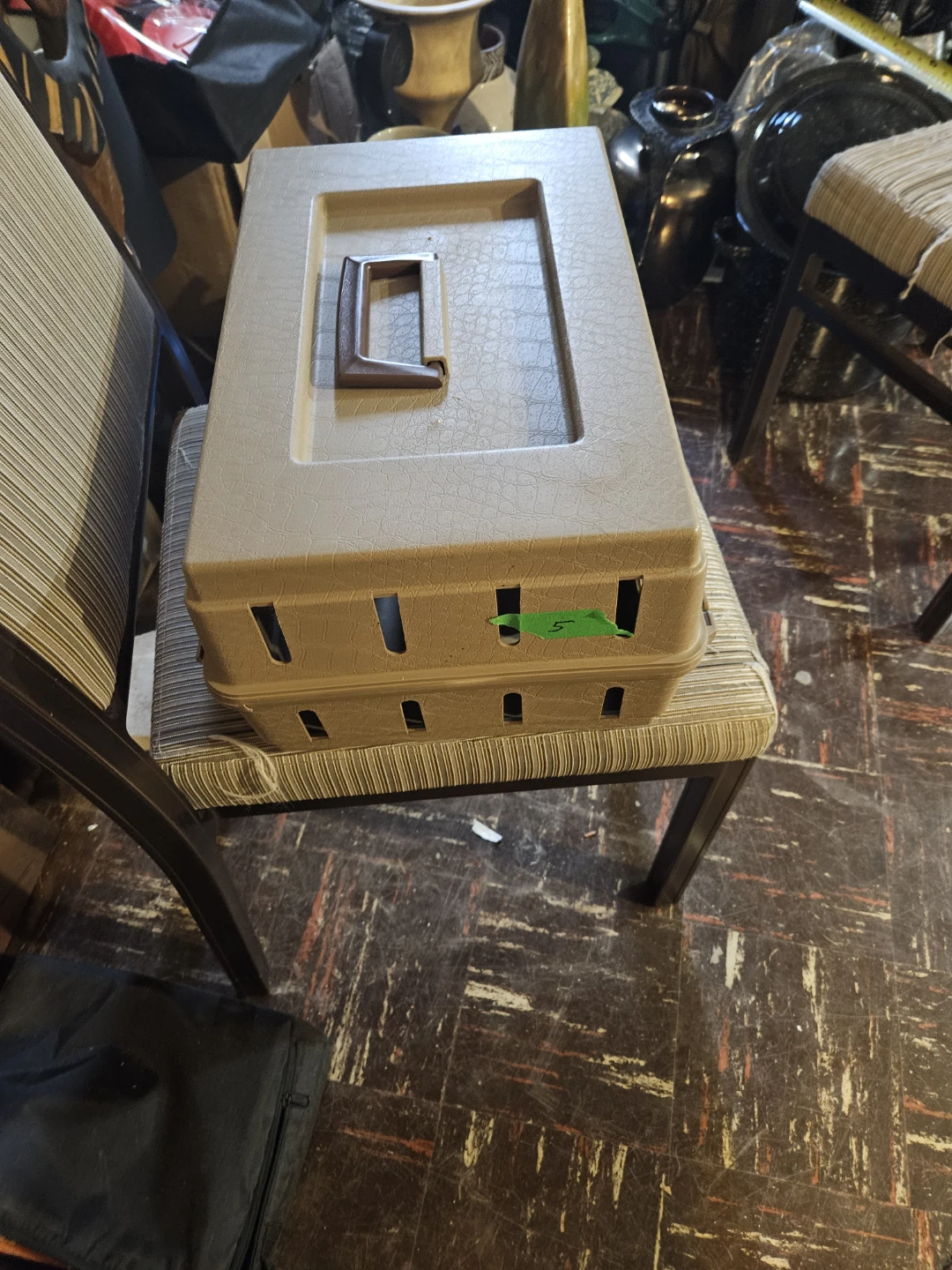 Plastic Pet Carrier - photo 3