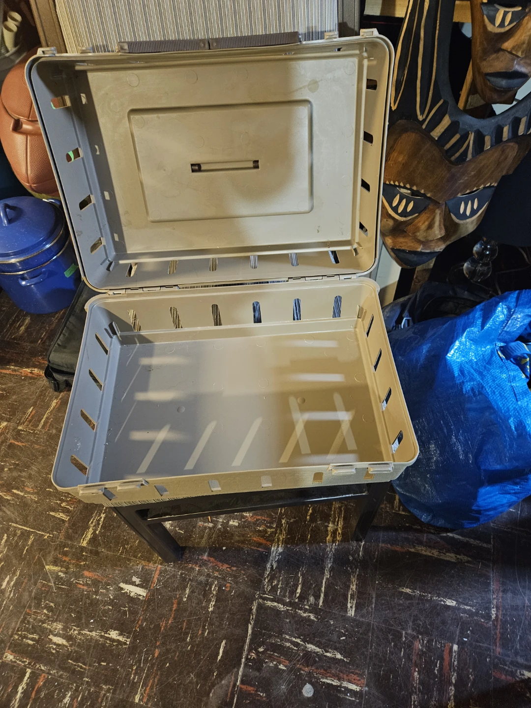 Plastic Pet Carrier - photo 5