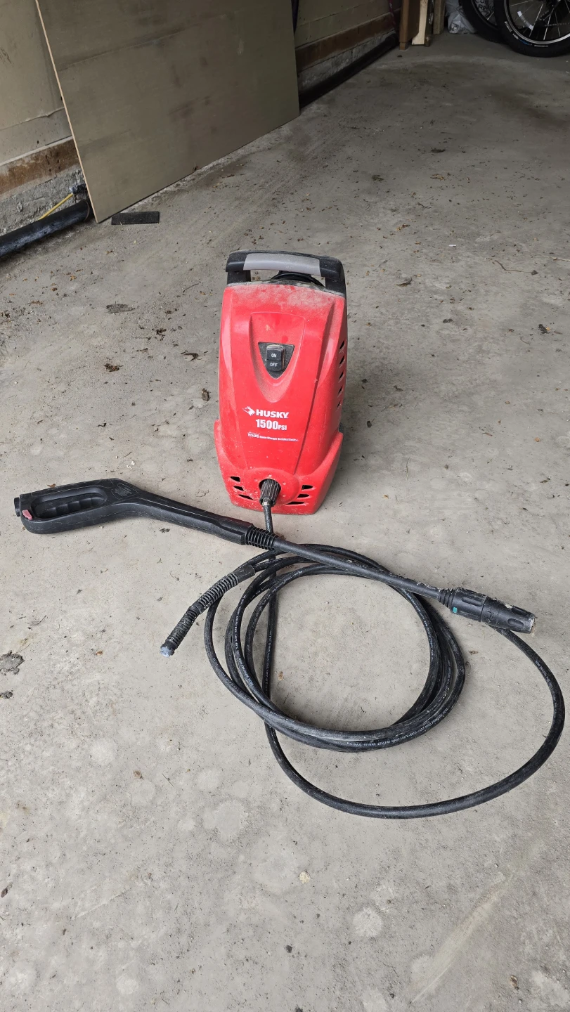 Husky 1500 PSI Pressure Washer