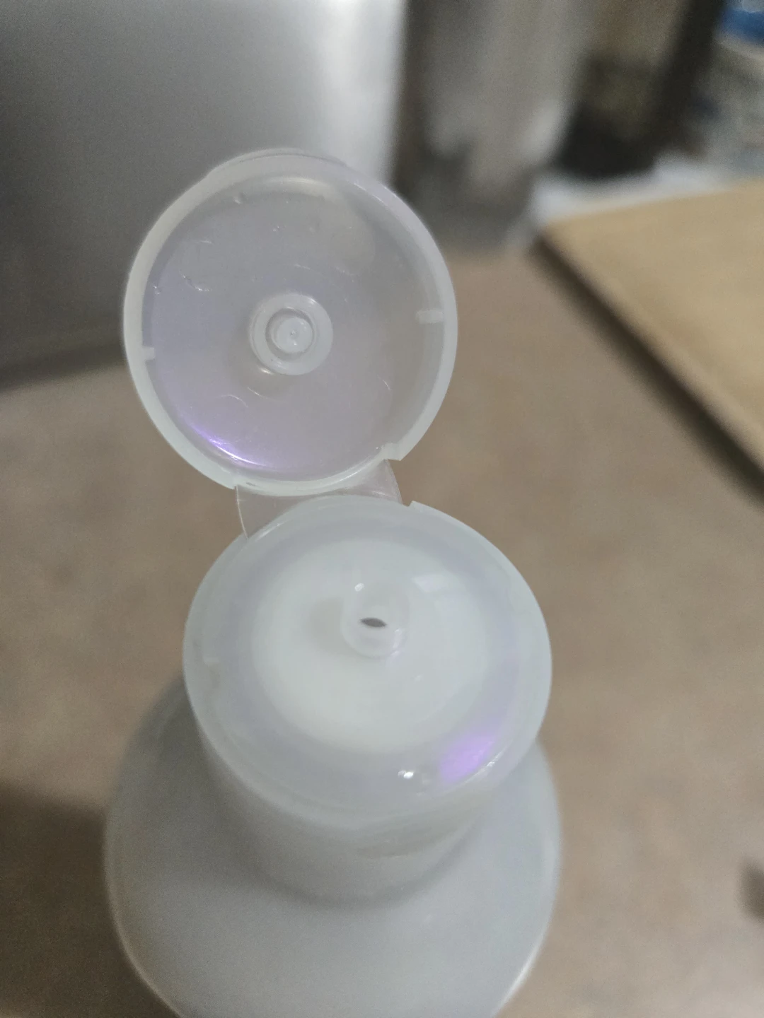 1/3 of The Body Shop White Musk Smooth Satin Body Lotion 400 ml - photo 3