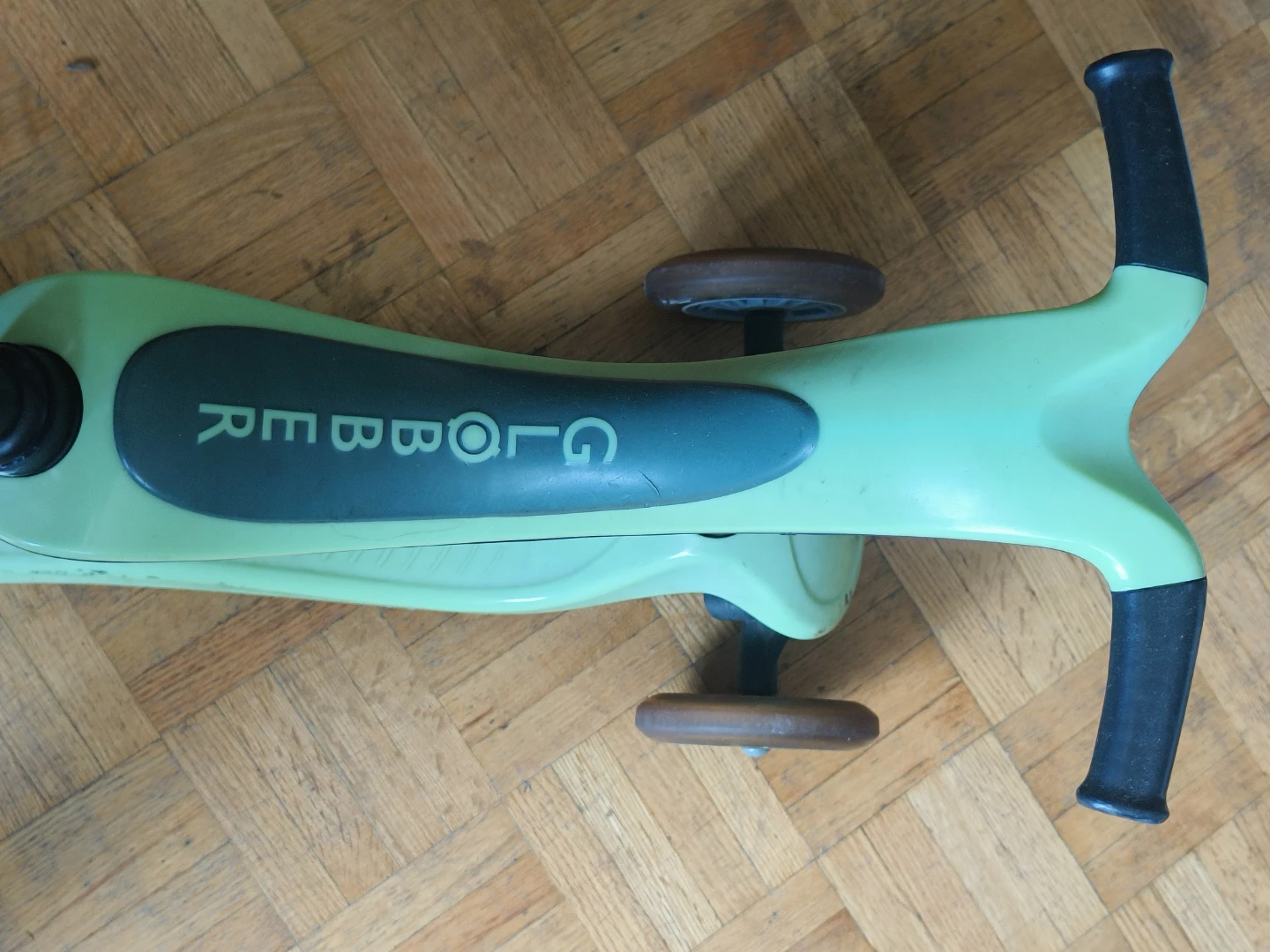 Globber Green 3-Wheel Scooter - photo 4
