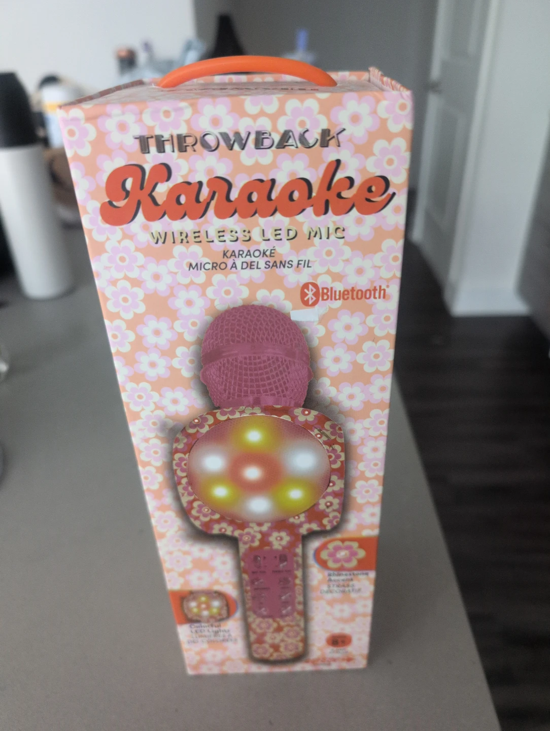 Throwback Karaoke Wireless LED Mic