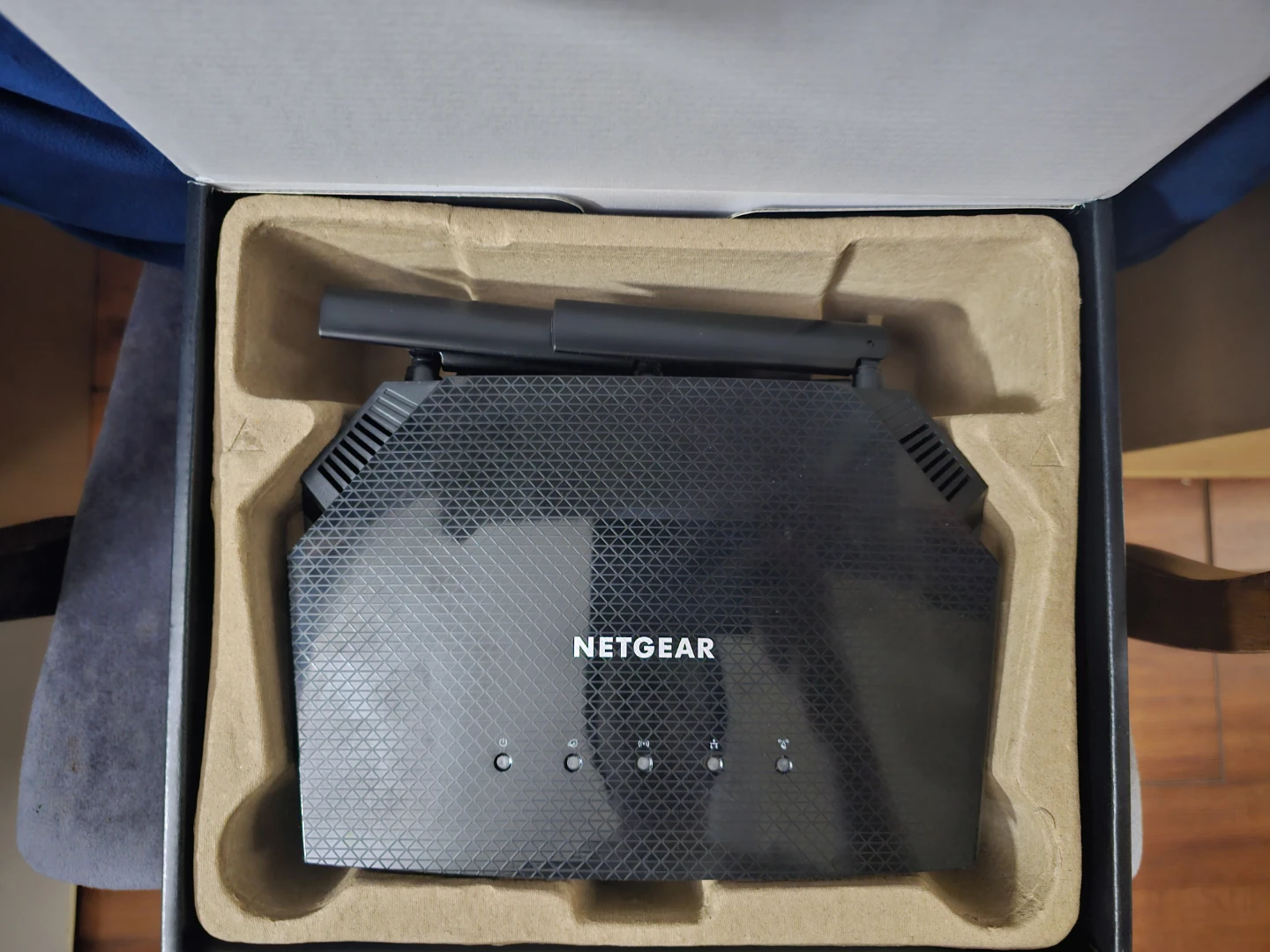 NETGEAR Nighthawk AX3000 WiFi 6 Router - photo 2