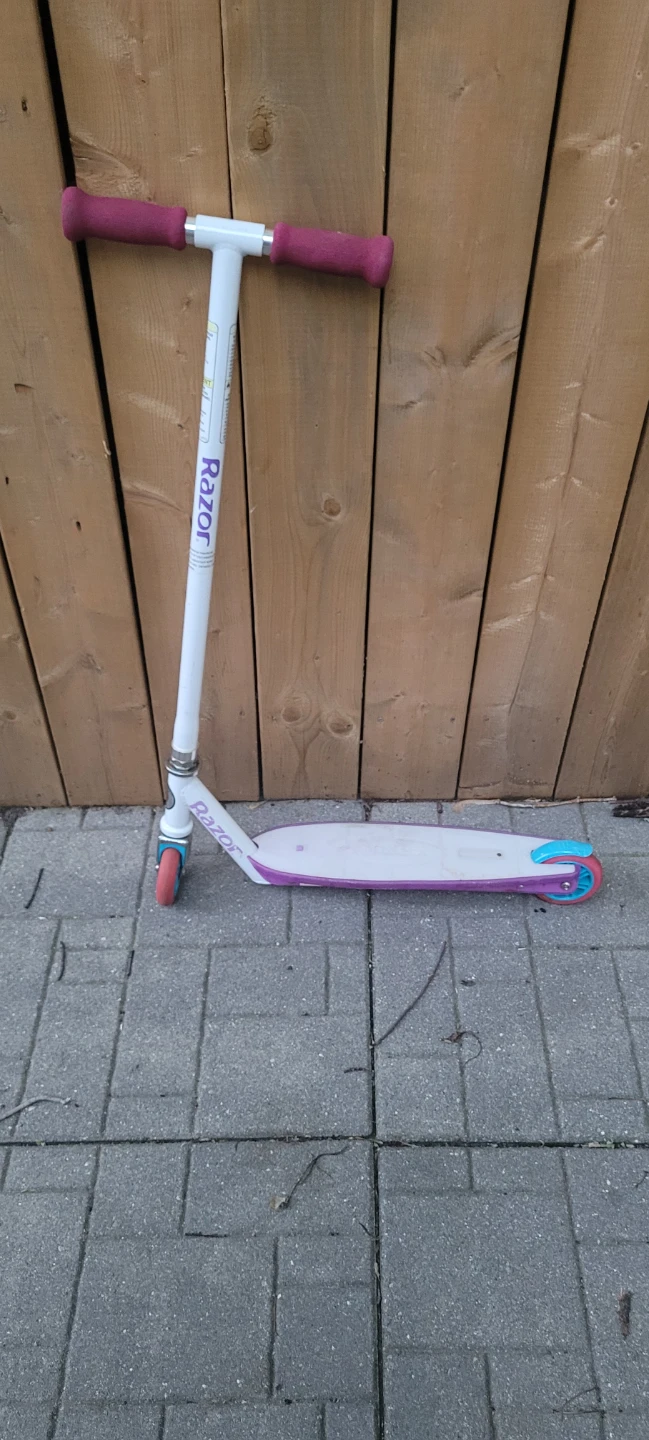 Razor Scooter - White and Purple