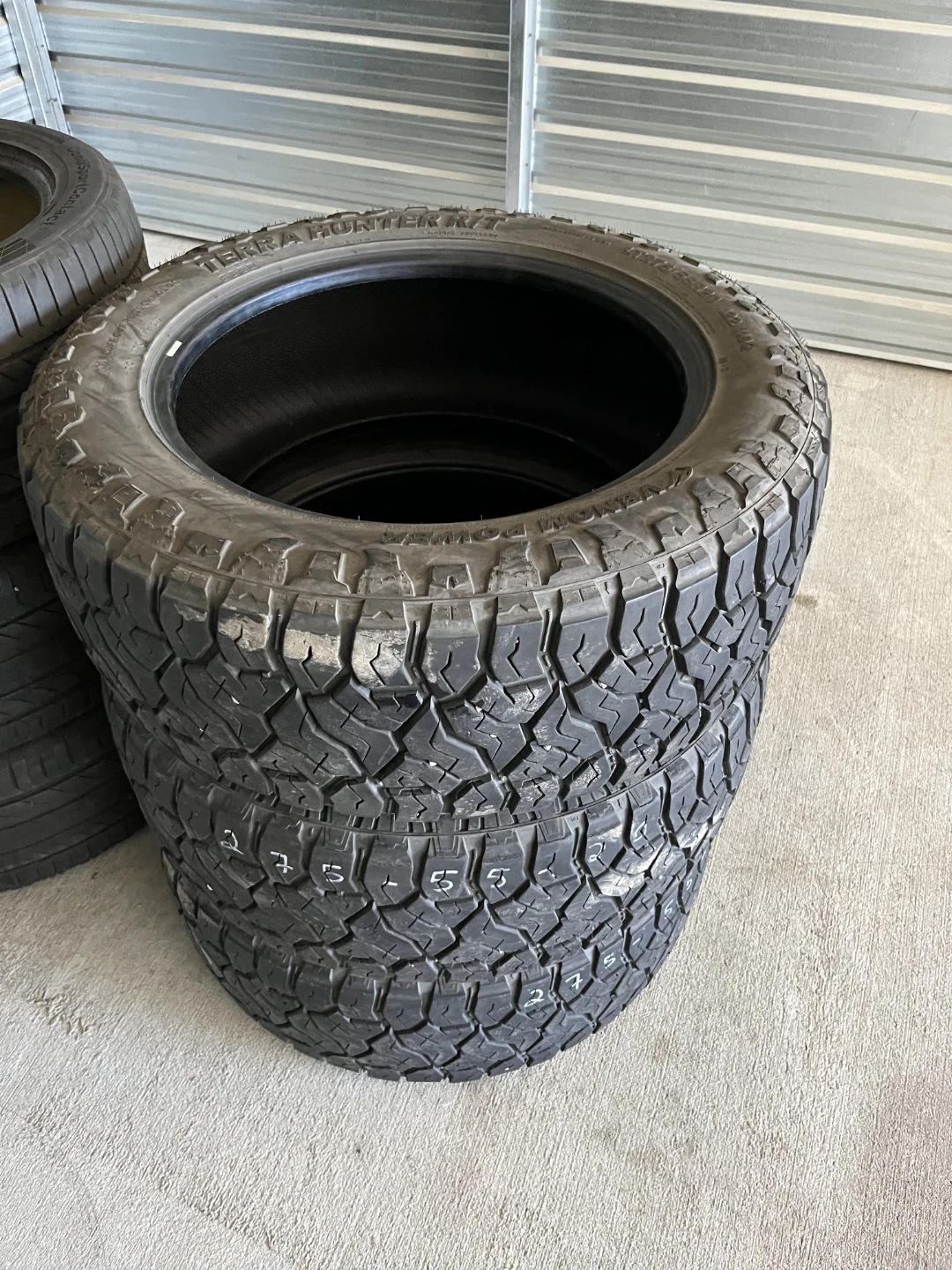 3 Venom Power Terra Hunter XT 275/55R20 Tires