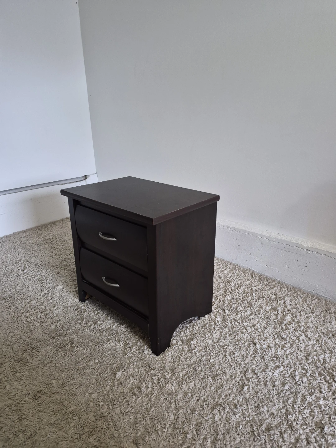 Beautiful Dark Brown NightStand/Bedside Table/Night table