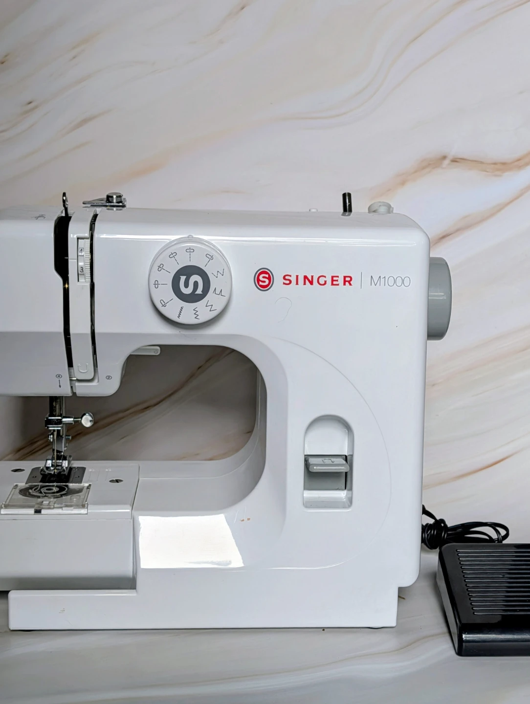 Singer M1000 Sewing Machine - photo 4