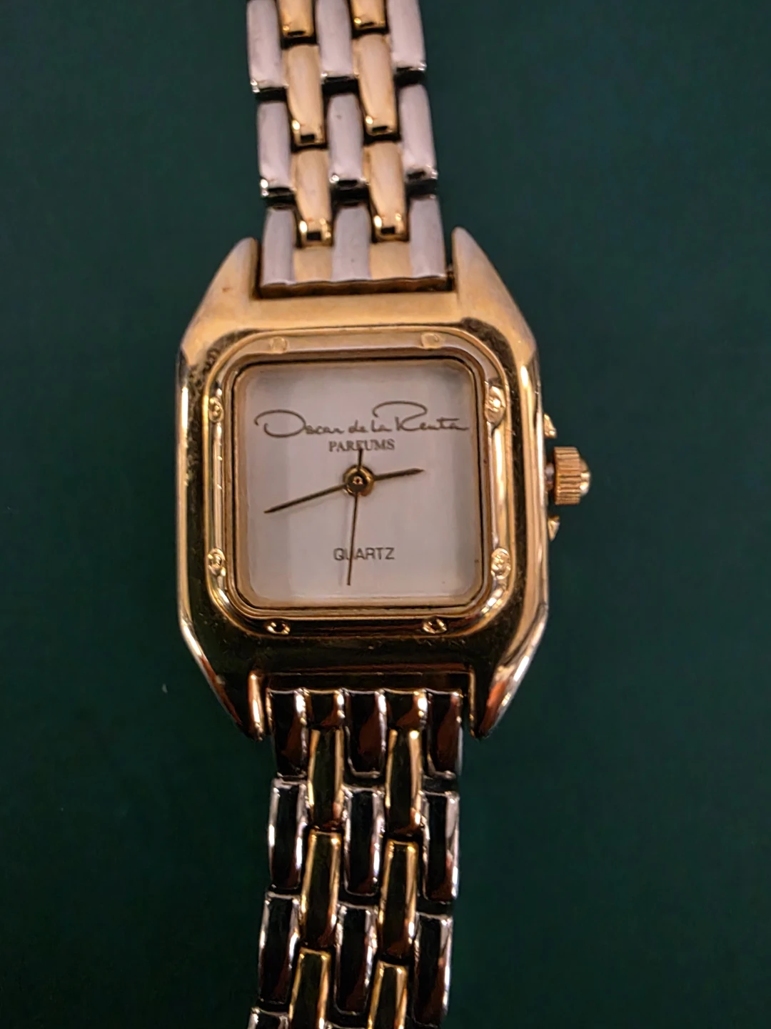 Vintage Oscar de la Renta Parfums Quartz Watch