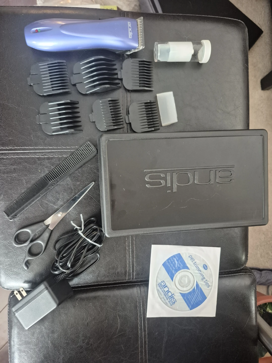 Andis Cord/Cordless Pet Clipper 15 Piece Kit - photo 2