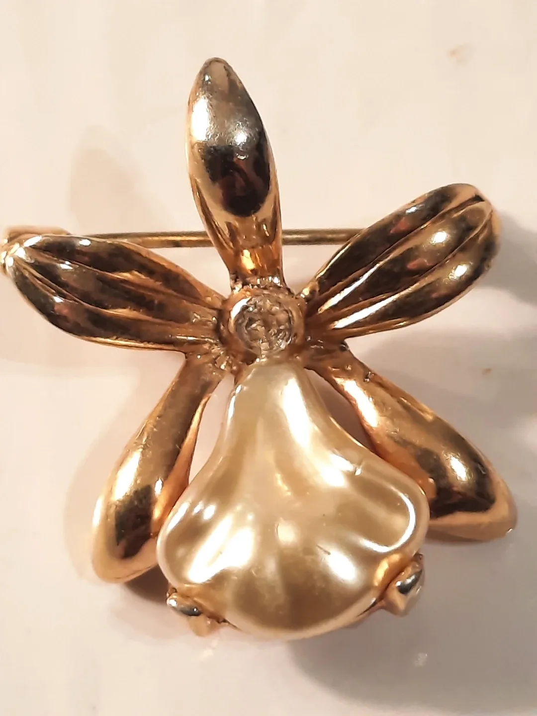 Set of 4 Vintage Gold-Tone Brooches - photo 4