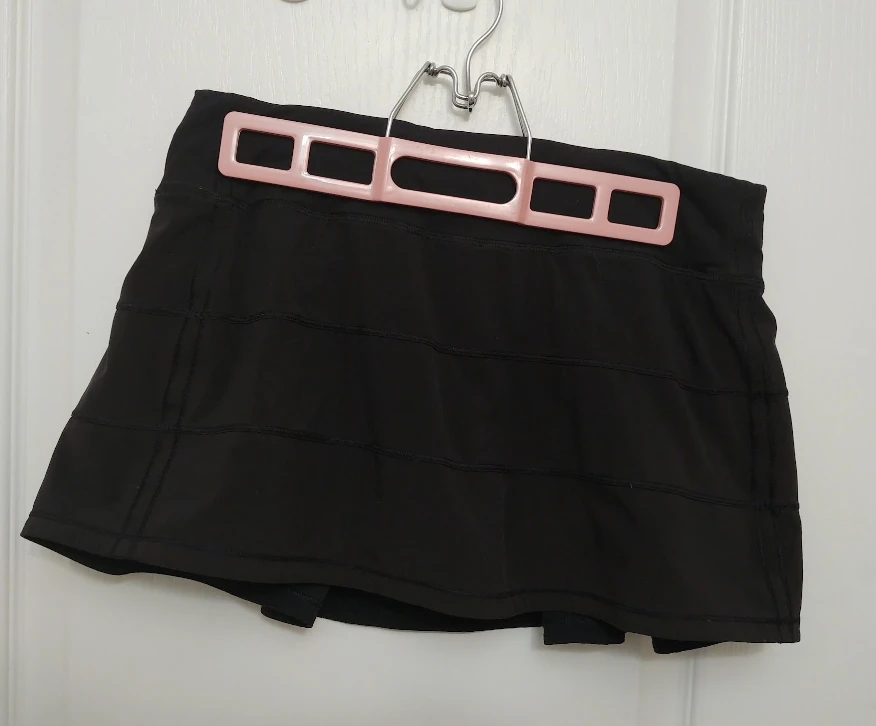 Lululemon Black Skirt (size 6) - photo 3