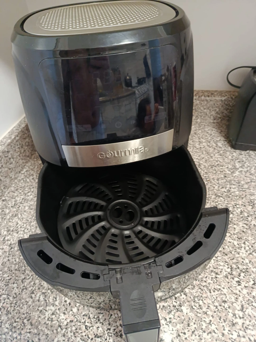 Gourmia Air Fryer - photo 2