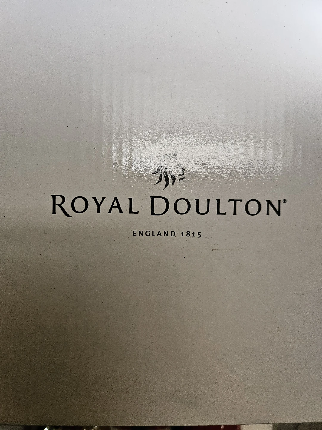 Royal Doulton Christmas Scene Figurine - photo 2