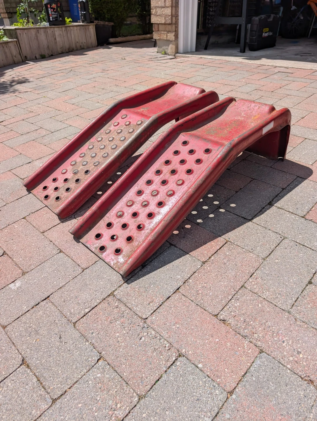 Red Metal Car Ramps (Pair)