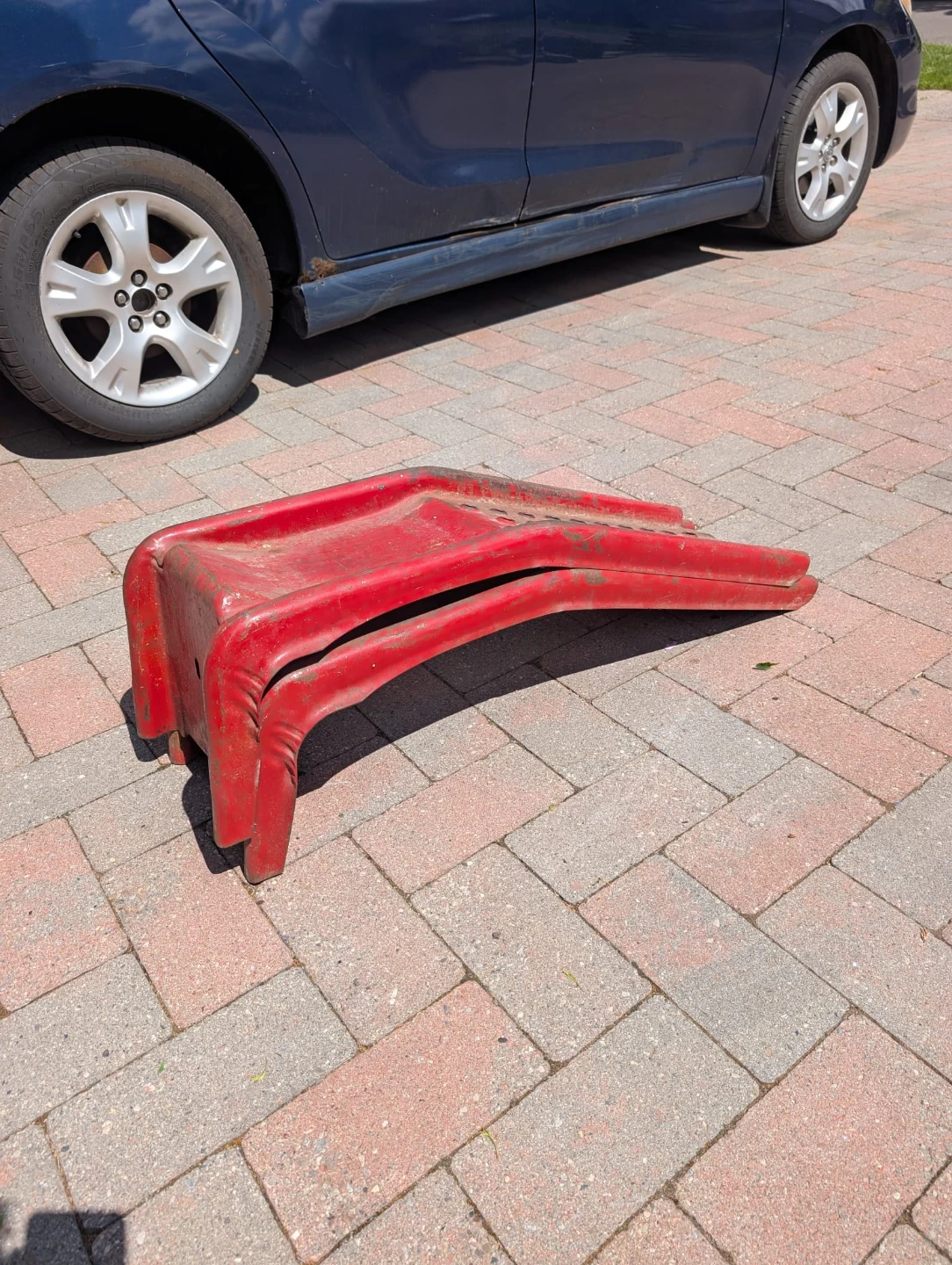 Red Metal Car Ramps (Pair) - photo 4