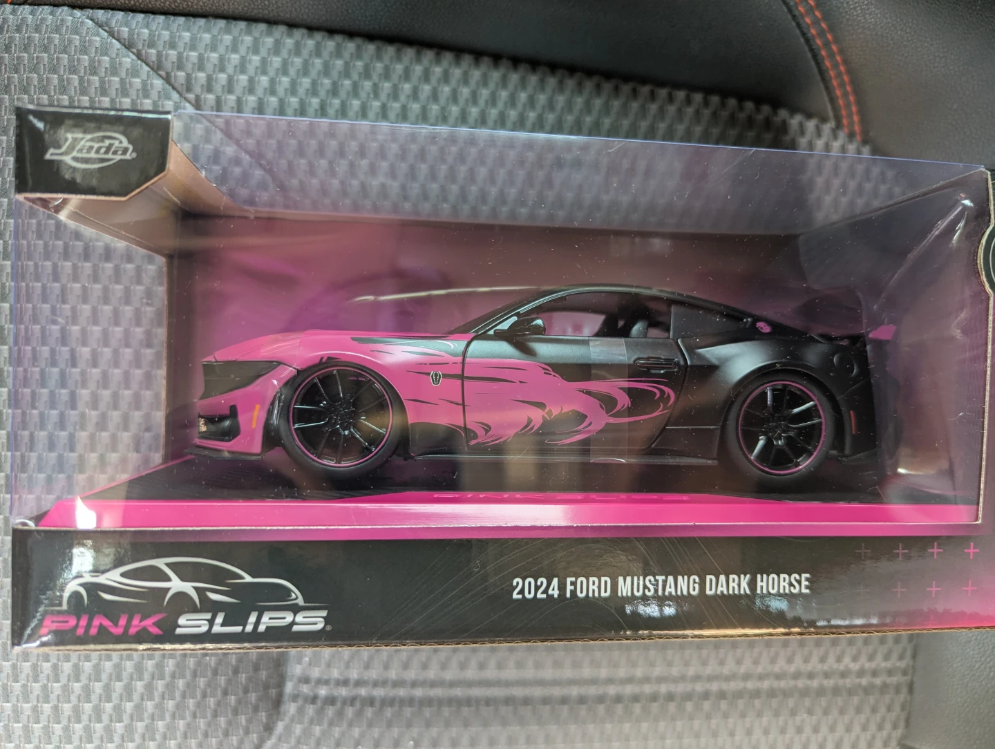 Jada pink slips 2024 Ford Mustang Dark Horse  1:24