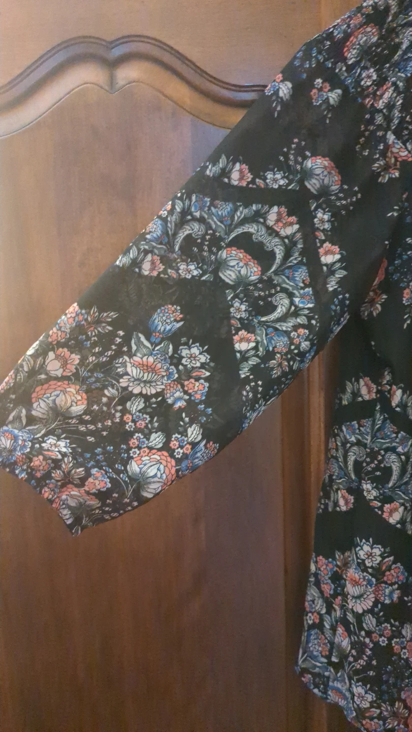 Studio Brand Floral Off-the-Shoulder Top - photo 3