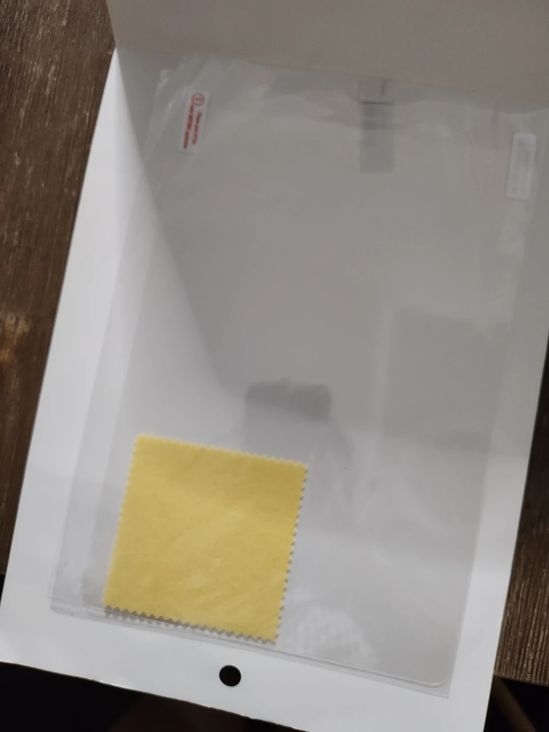 Ipad Screen Protector and Cleaning Cloth