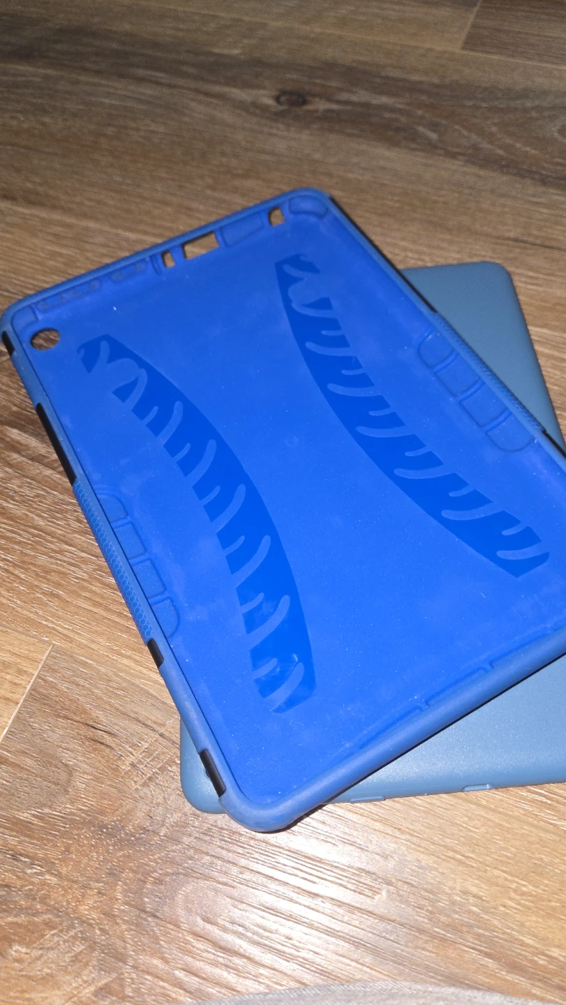 Amazon Kindle e-reader with Blue Case - photo 4