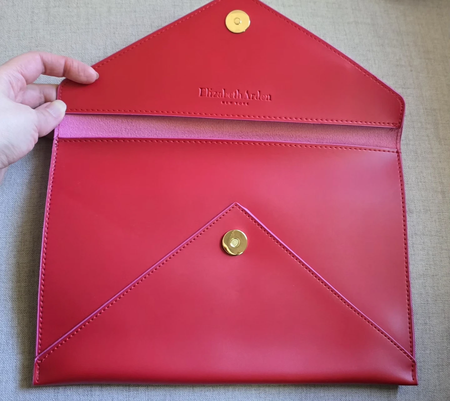 New Elizabeth Arden Red Envelope Clutch - photo 2