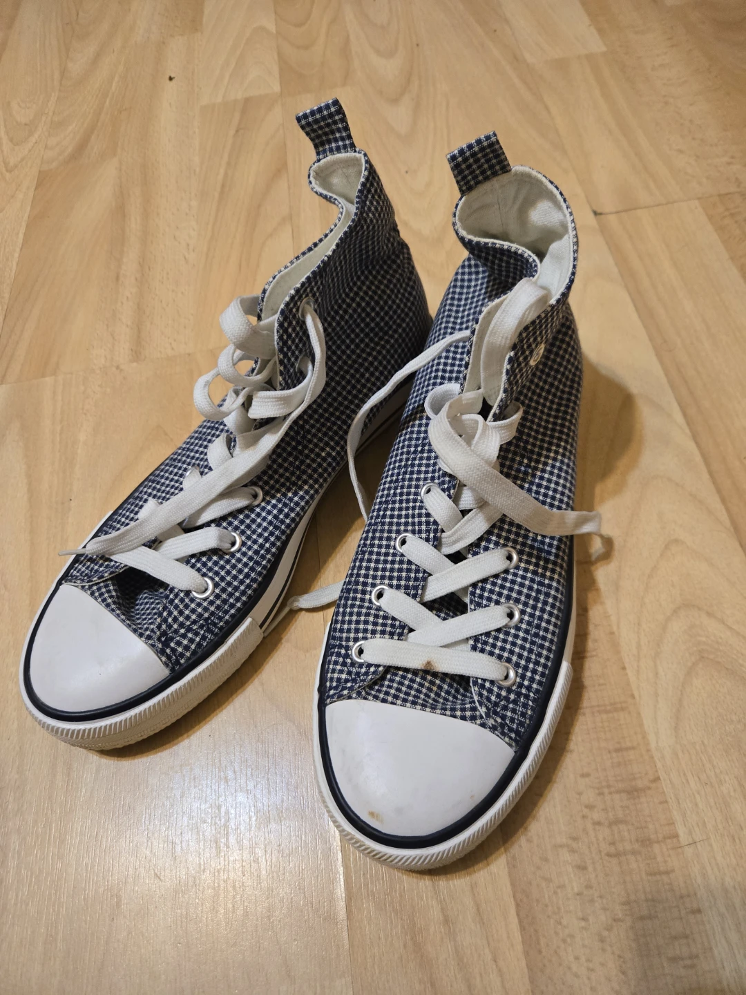 Women's High-Top Sneakers Size 8 ⚽