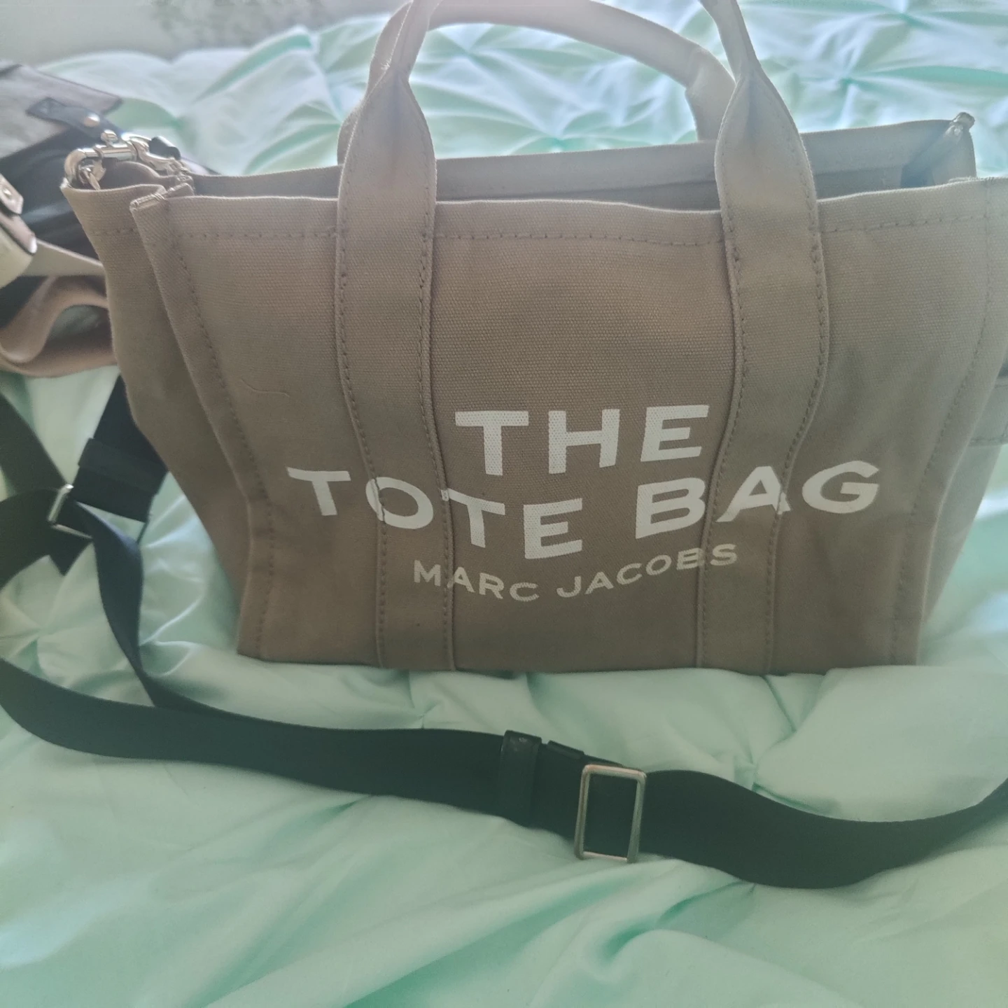 Marc Jacobs The Tote Bag