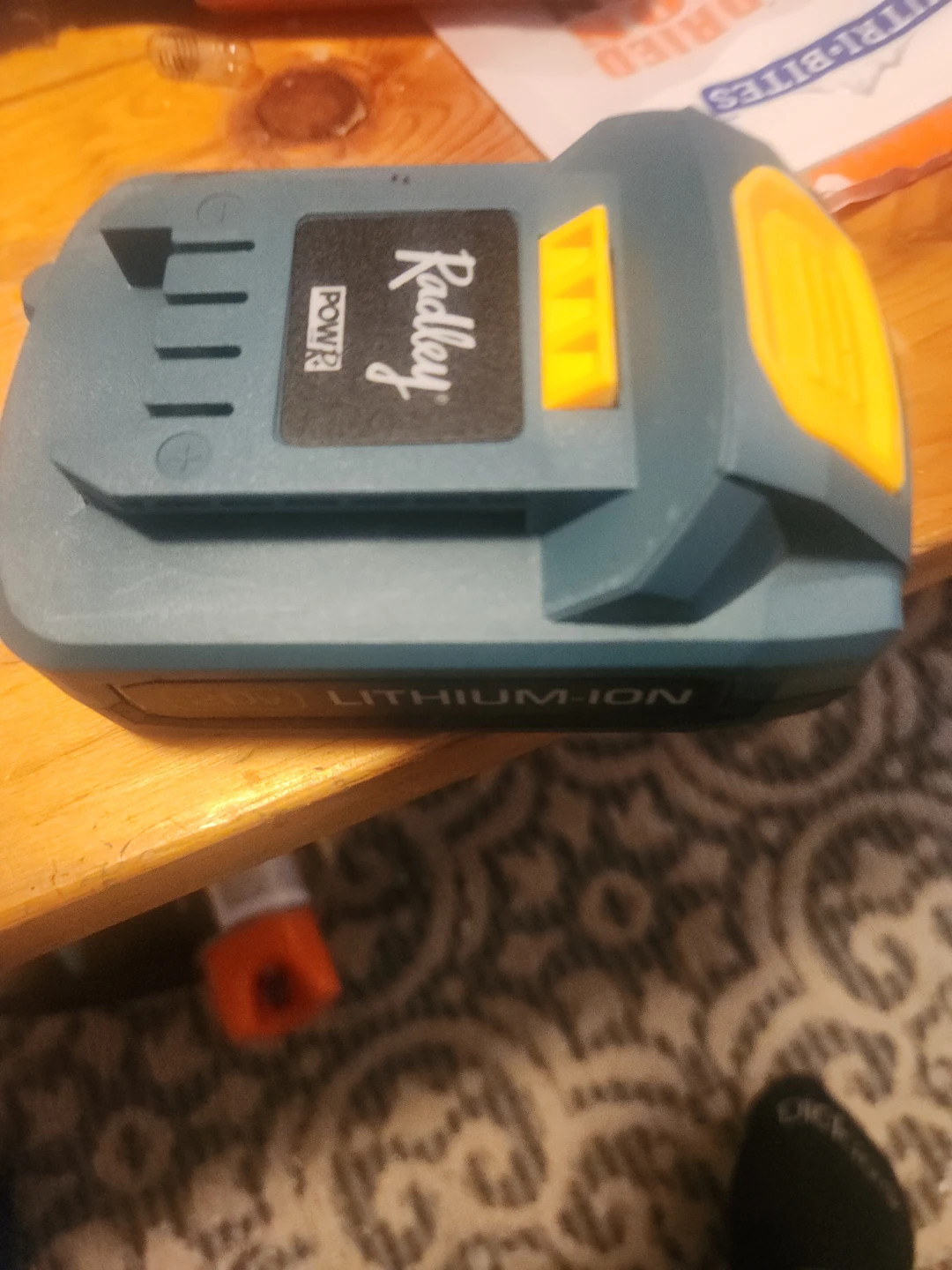 Radley drill with battery no charger - photo 2