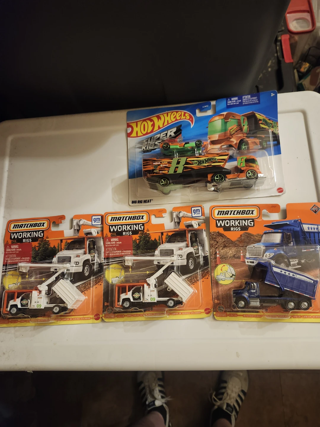Hot Wheels Super Rigs Big Rig Heat & Matchbox
