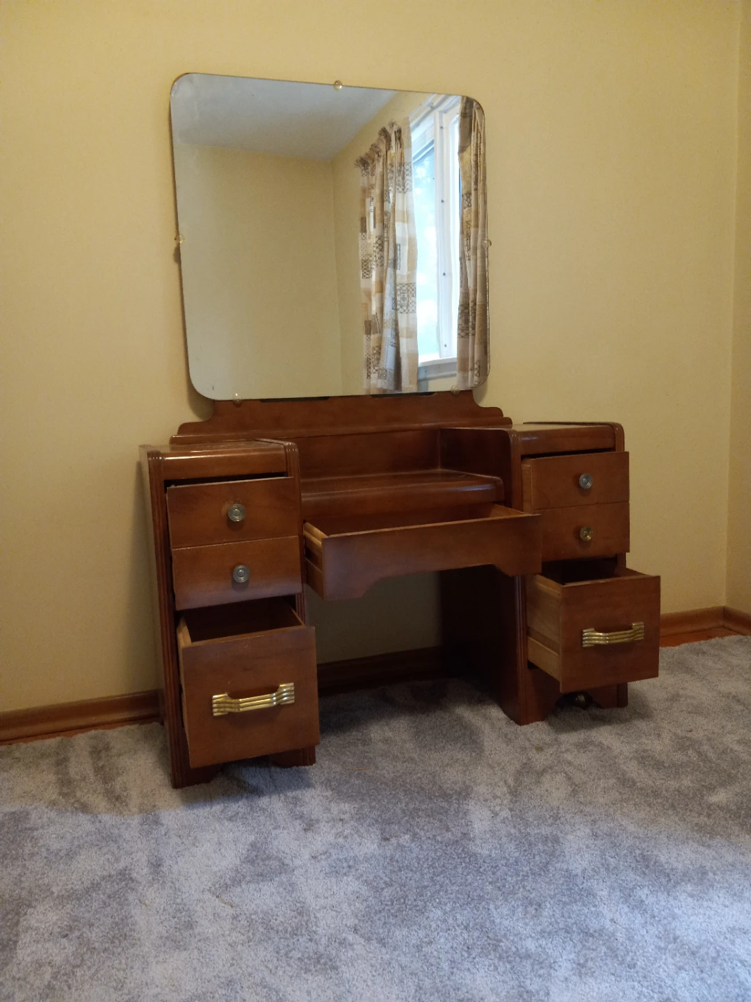 Vintage Vanity Dresser with Mirror - photo 2