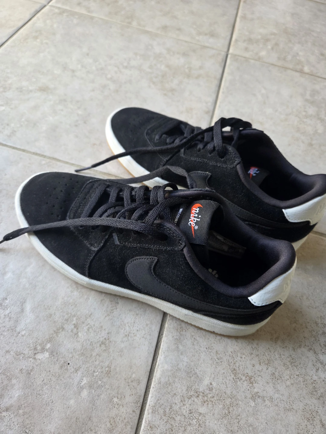 Brand New Unisex Nike Black Suede Sneakers size 6.5