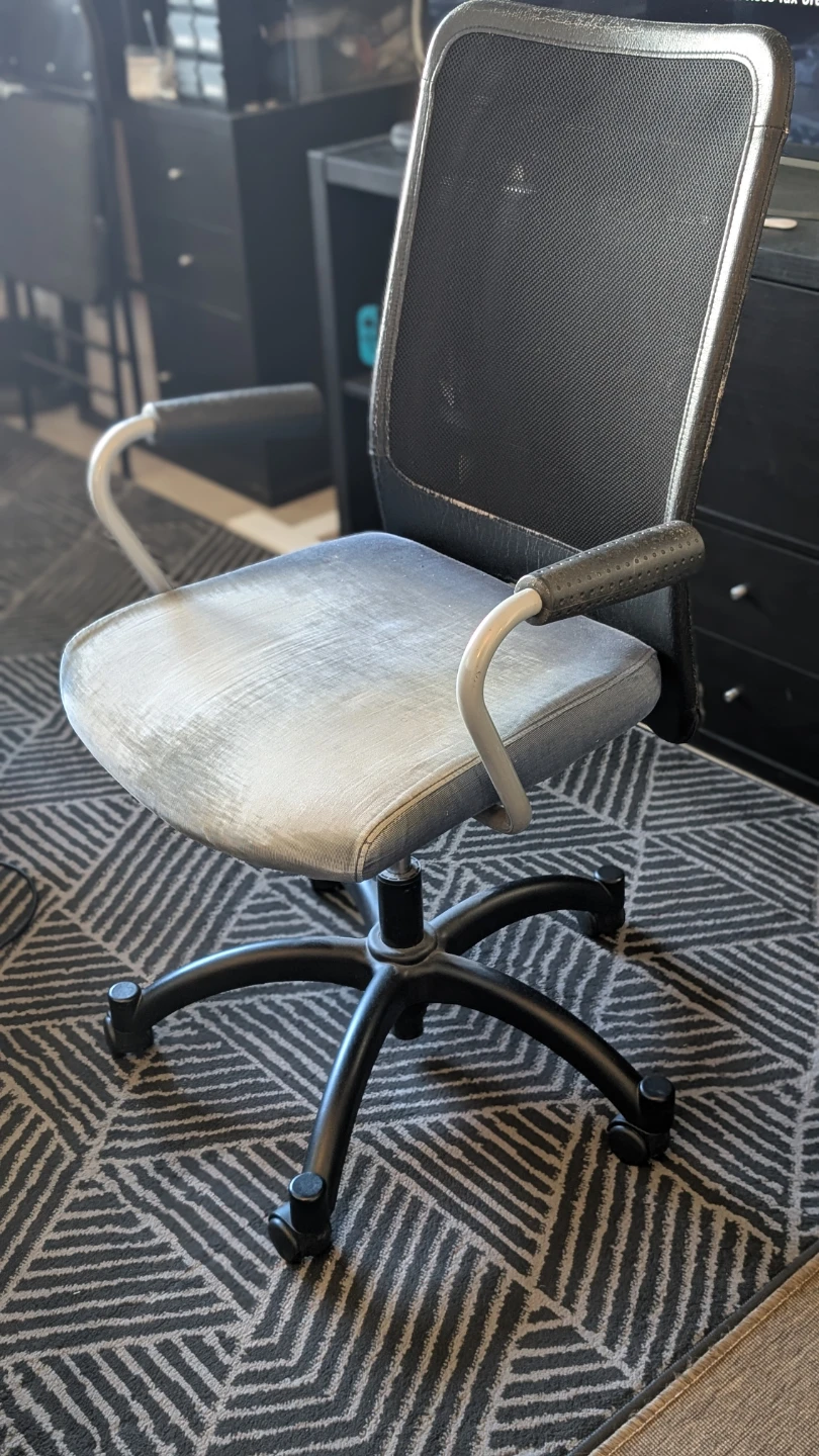 Mesh Back Office Chair with Padded Seat